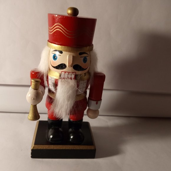 RED & BLACK Nutcracker 6-1/2" Christmas WOODEN Nutcracker DECOR - Picture 6 of 9